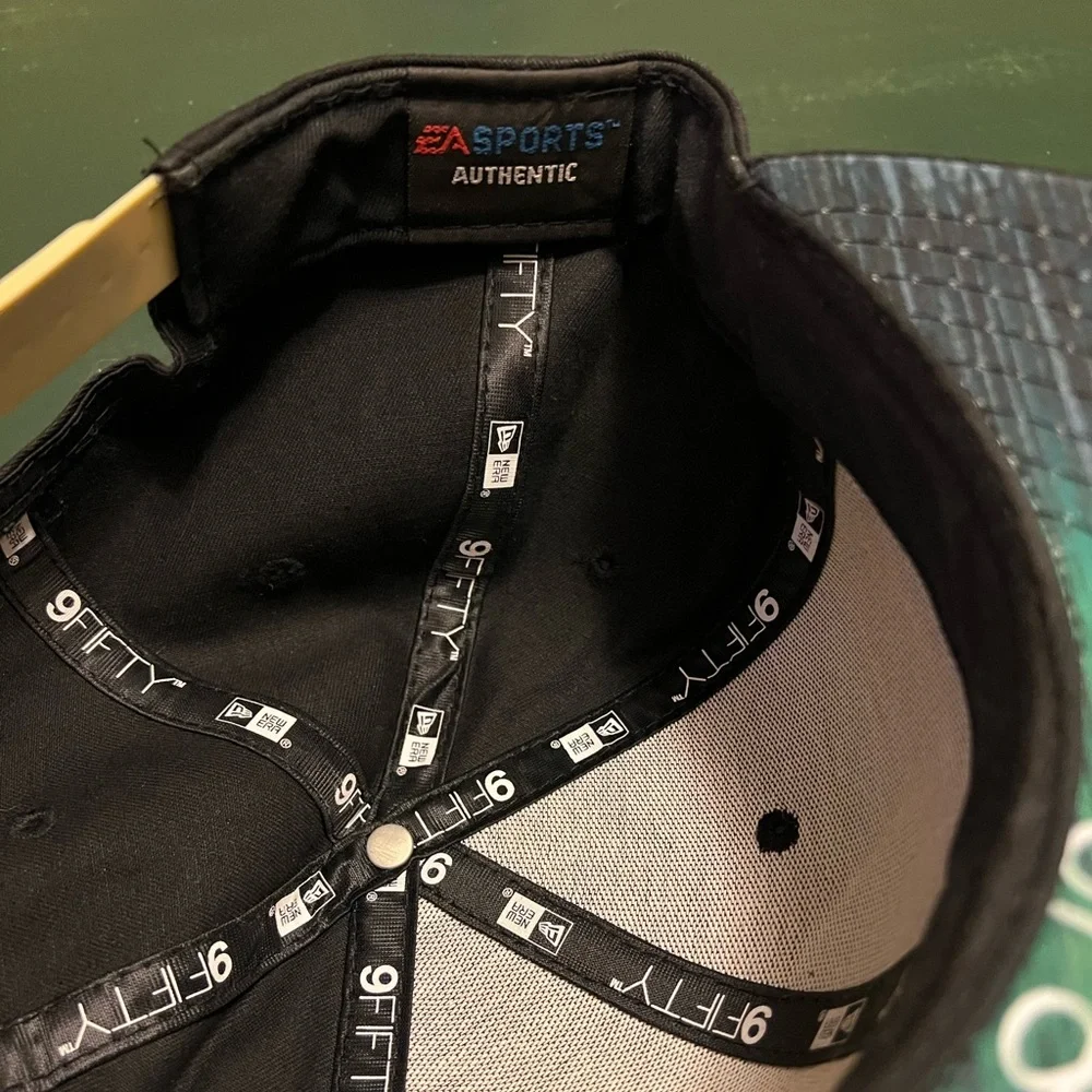 Men’s EA Sports New Era SnapBack hat - Picture 8 of 9